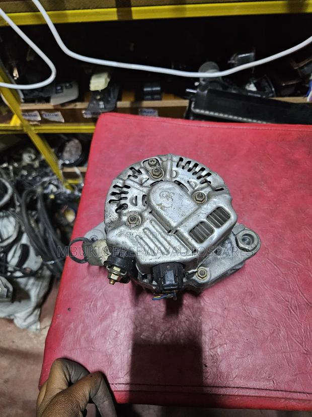 Alternator 1nz 4 Pin