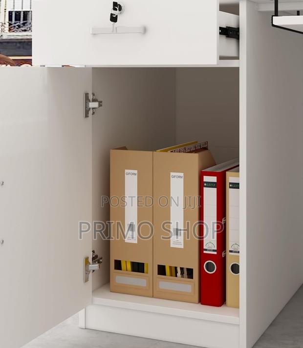 Office Desk; 180cm Welcoming Surface Detail Reception Desk - thumbnail 3