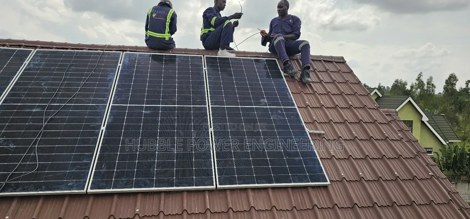 6.3kw Hybrid Inverter 5kwh Lithium Battery 2.2kw Solar Panel