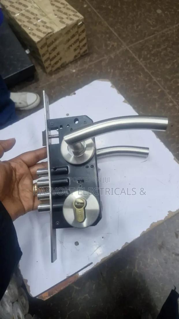 Rose Handle 4 Pin Silver Lock - main view