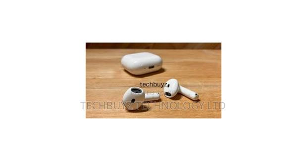 Apple Airpods 4 - main view