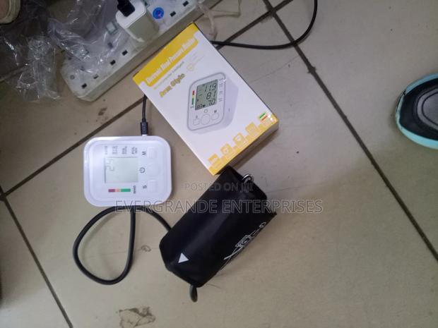 Blood Pressure Monitor, Ac/Dc Blood Pressure Monitor - main view