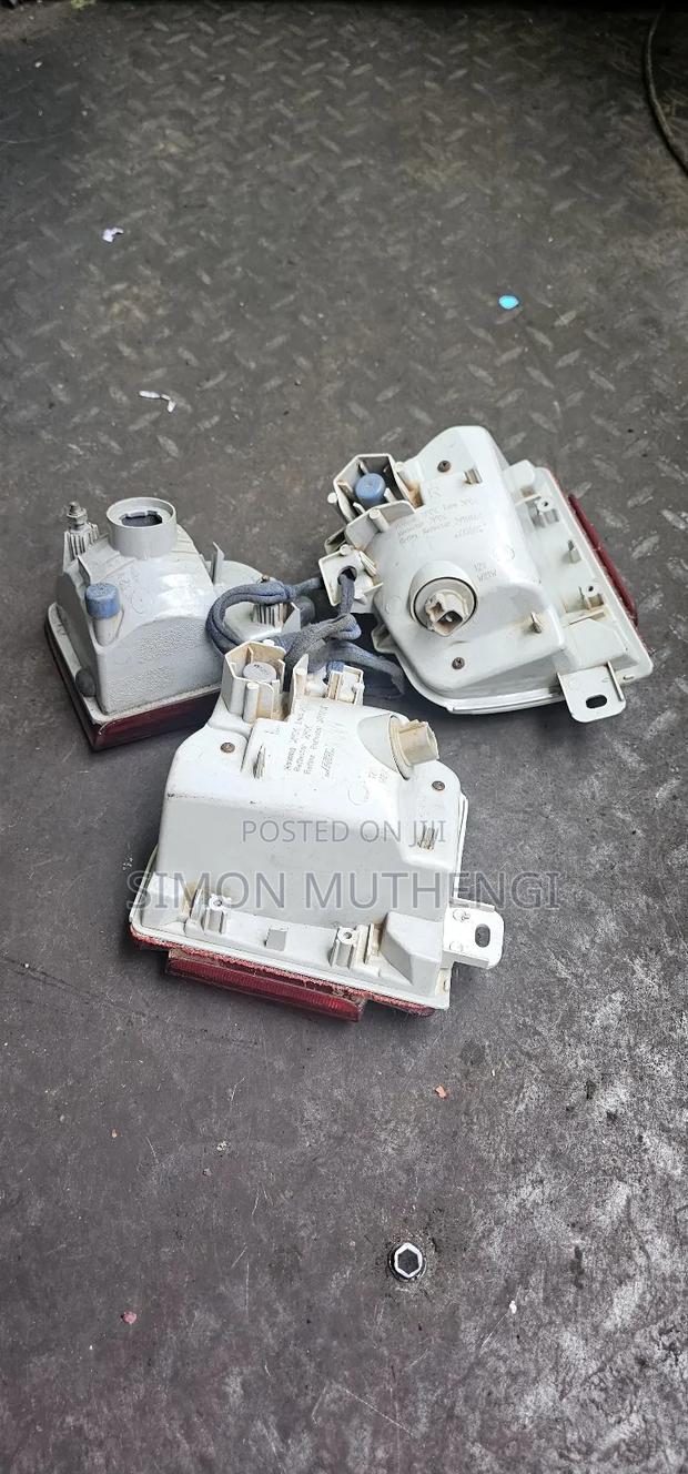 Land Cruiser Reflector Lights (Price Per Piece) - thumbnail 2