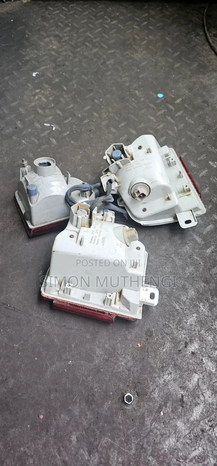 Land Cruiser Reflector Lights (Price Per Piece)