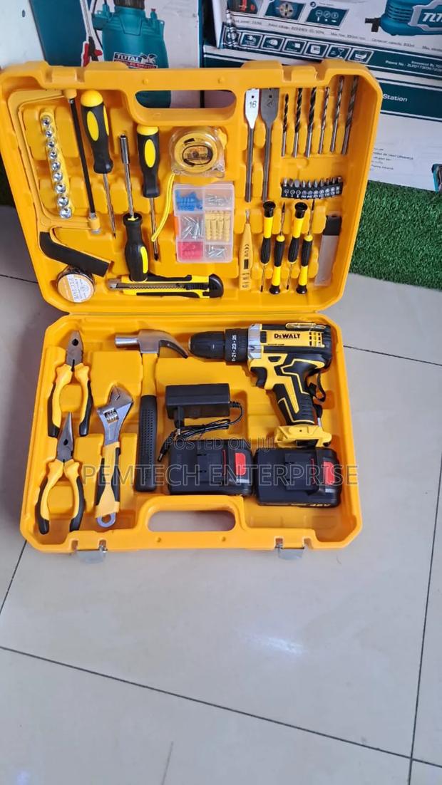 Electrical Dewalt Drill Set - thumbnail 2