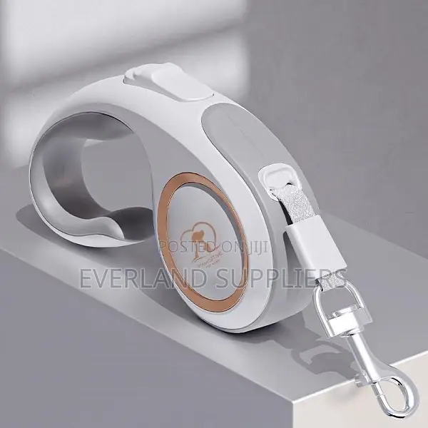 Retractable Tangle-Free One-Handed Leash