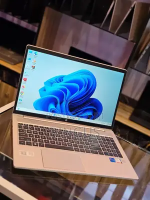Laptop HP ProBook 450 G8 16GB Intel Core i5 SSD 512GB