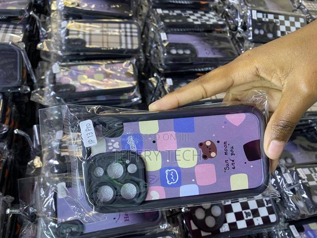 Stertle Tartan Damier Chessboard iPhone 13 Pro Cases - main view