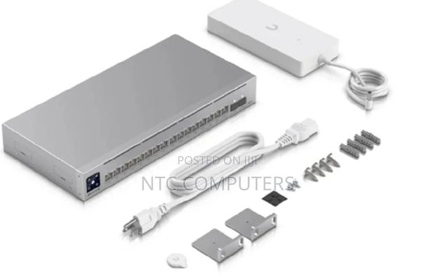 Usw-Pro-Max-16-Poe a 16-Port, Layer 3 Etherlighting Switch W - main view