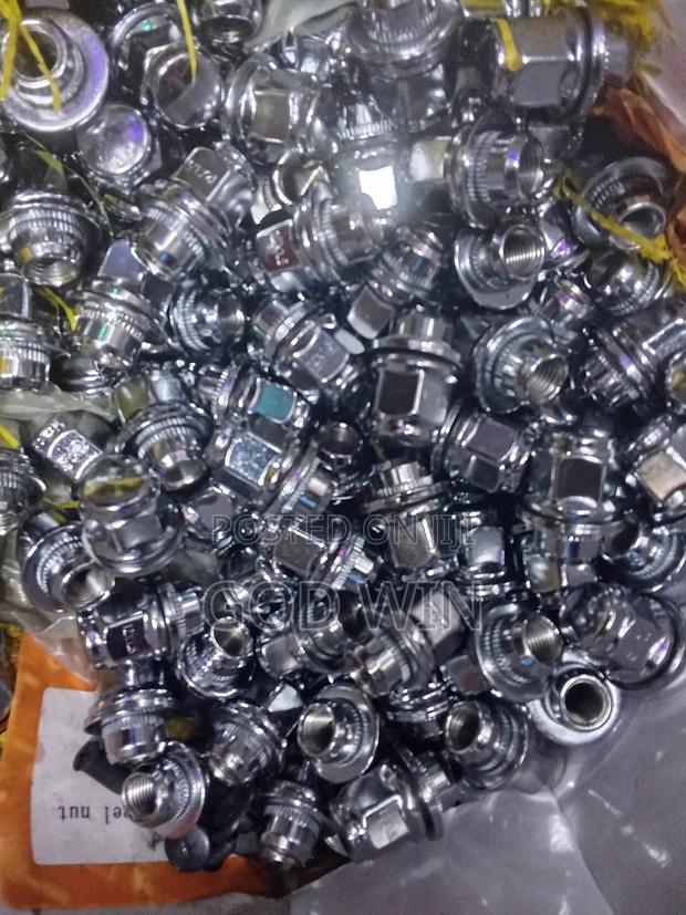 Wheel Nuts Chrome - thumbnail 2