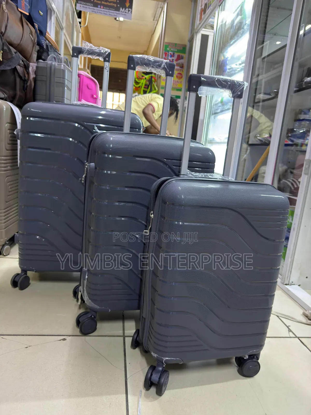 Size 4 With 63, 57cm,48cm Height 3 N Rubber Suitcase at 7000