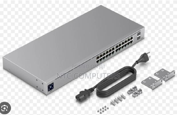 Ubiquiti Unifi 24-Port Switch (Usw-24-Poe), (16) Gbe Poe+ Rj