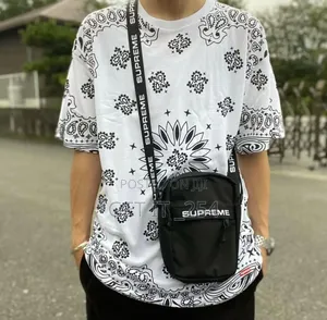 *Supreme Shoulder Bag*
🔅Size : 20×14×5cm