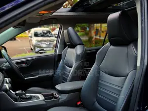 Toyota RAV4 2019 Blue