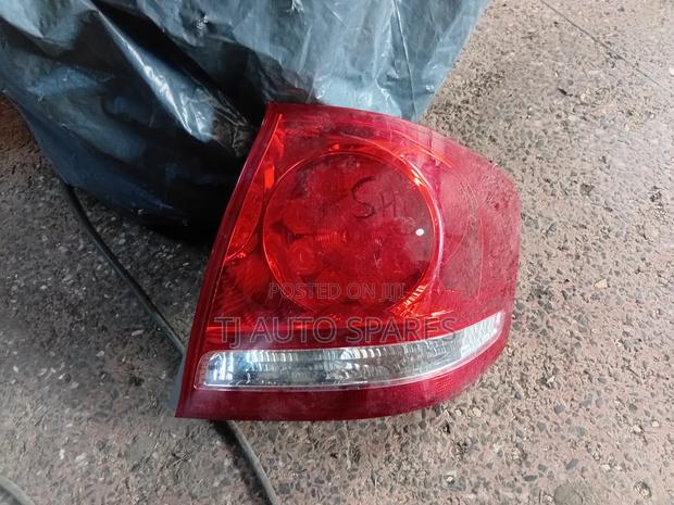 Taillights Allion 2005 - main view