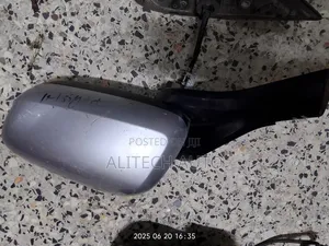 Honda Insight Side Mirror With Indicator  2008
