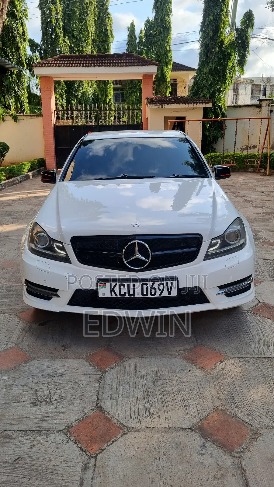 Mercedes-Benz C180 2013 White