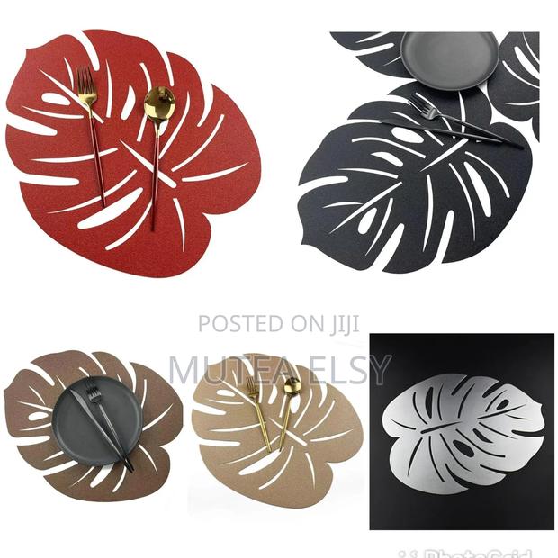 Lotus Leaf Pattern Table Mats - main view