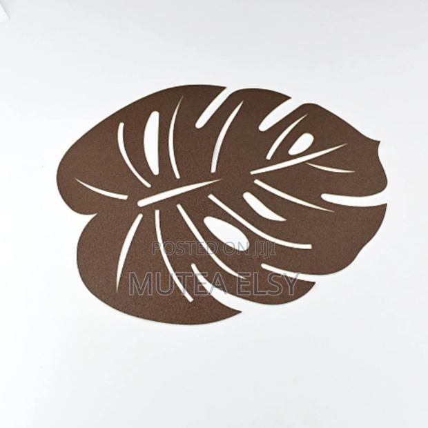 Lotus Leaf Pattern Table Mats - thumbnail 3