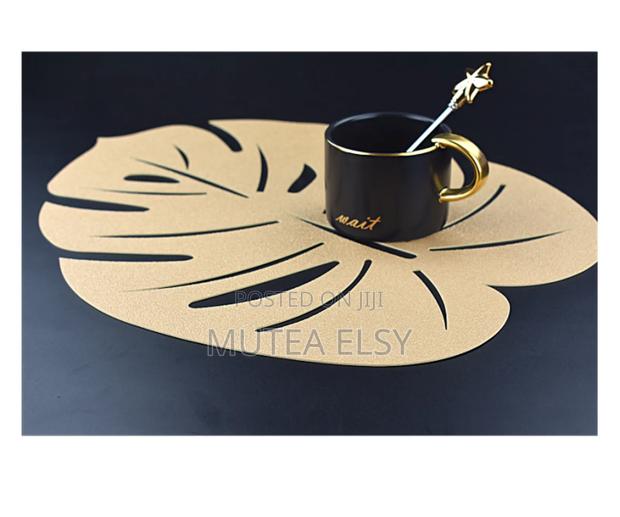 Lotus Leaf Pattern Table Mats - thumbnail 4