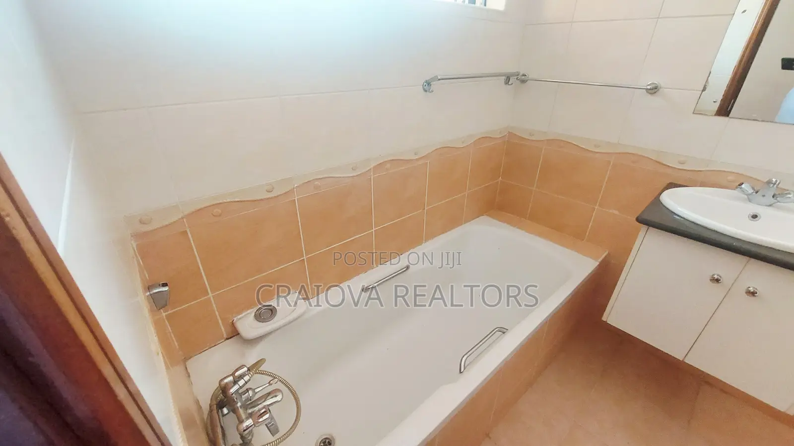 5bdrm Townhouse/Terrace in Kileleshwa for sale