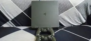 2 Pads, Console(Ps4 Slim)