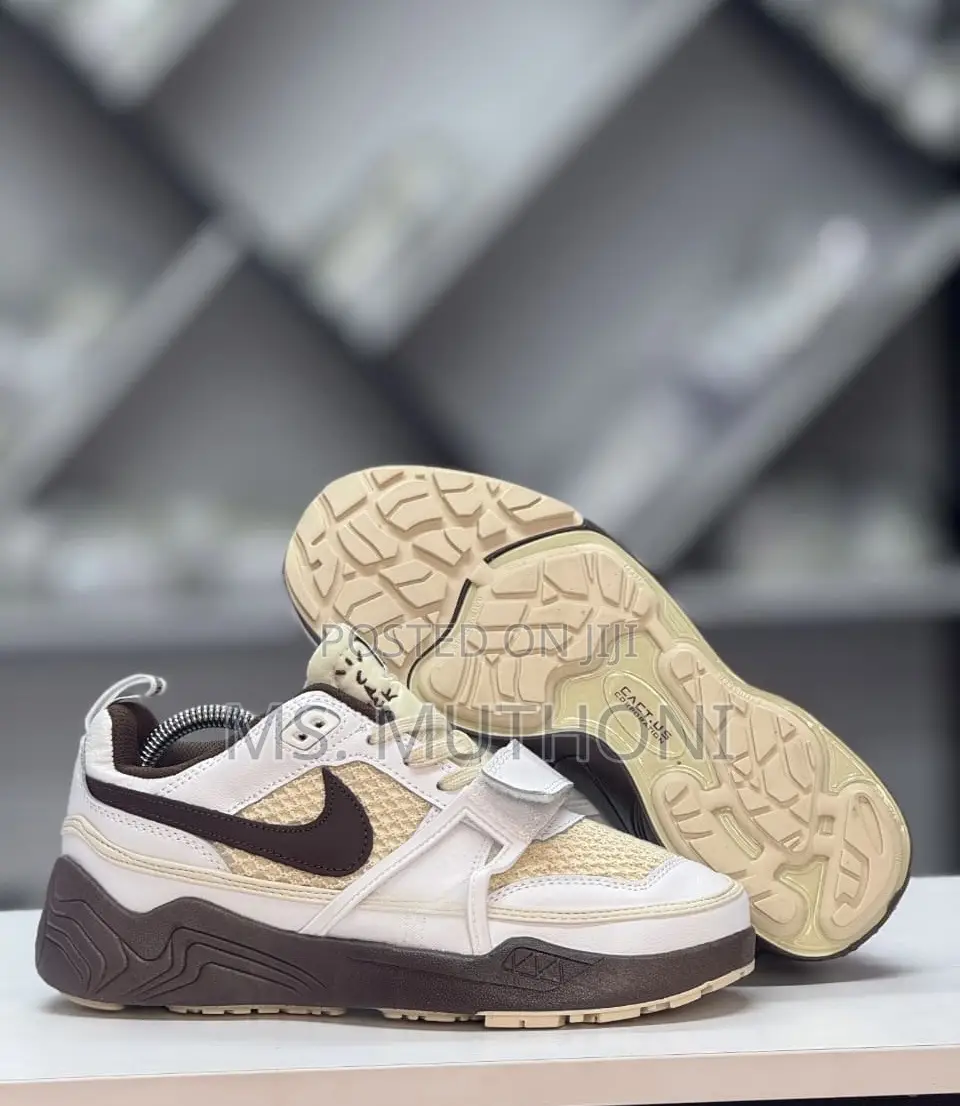 Nike Zoom Field Jaxx Travis Scott Light Chocolate Size 40-45