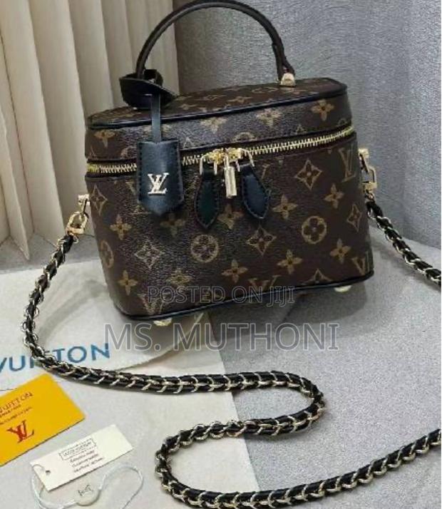 Lv Vanity Pm Monogram - thumbnail 4