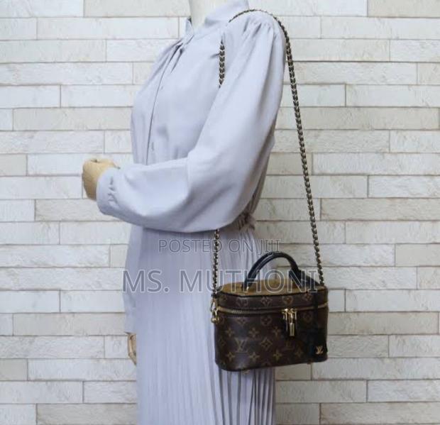 Lv Vanity Pm Monogram - thumbnail 5