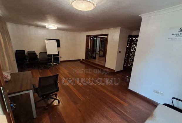 5bdrm Maisonette in Gateway Mall Area for rent - thumbnail 5