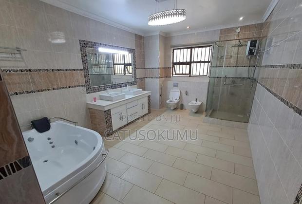 5bdrm Maisonette in Gateway Mall Area for rent - thumbnail 16