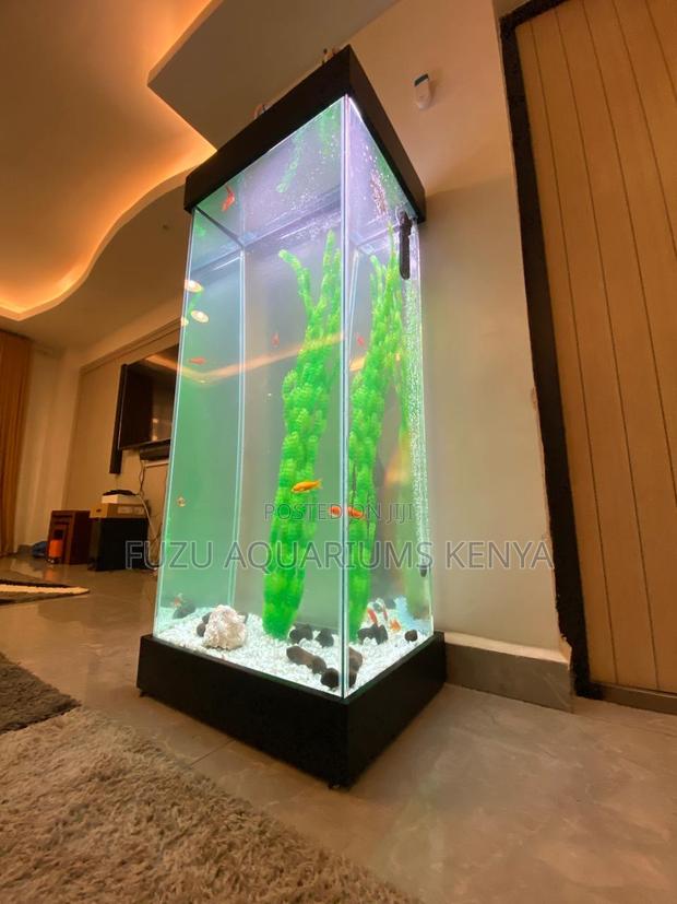 Aquarium Tower With Remote-Controlled Leds - main view