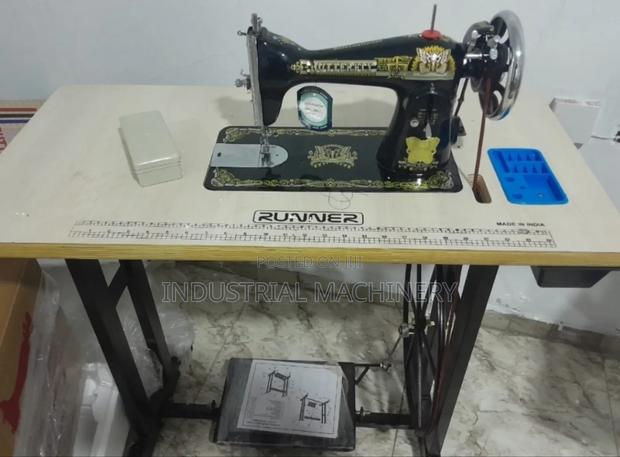 Butterfly Sewing Machine With Importanted Table