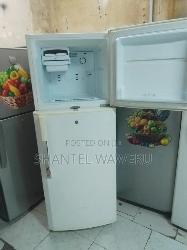 Neat Lg Refrigerator Double Door Fridge - thumbnail 4