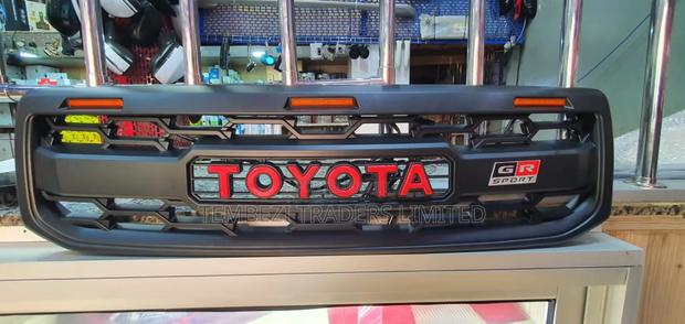 Aftermarket Front Grille Toyota Hilux Vigo Gr Sport Design