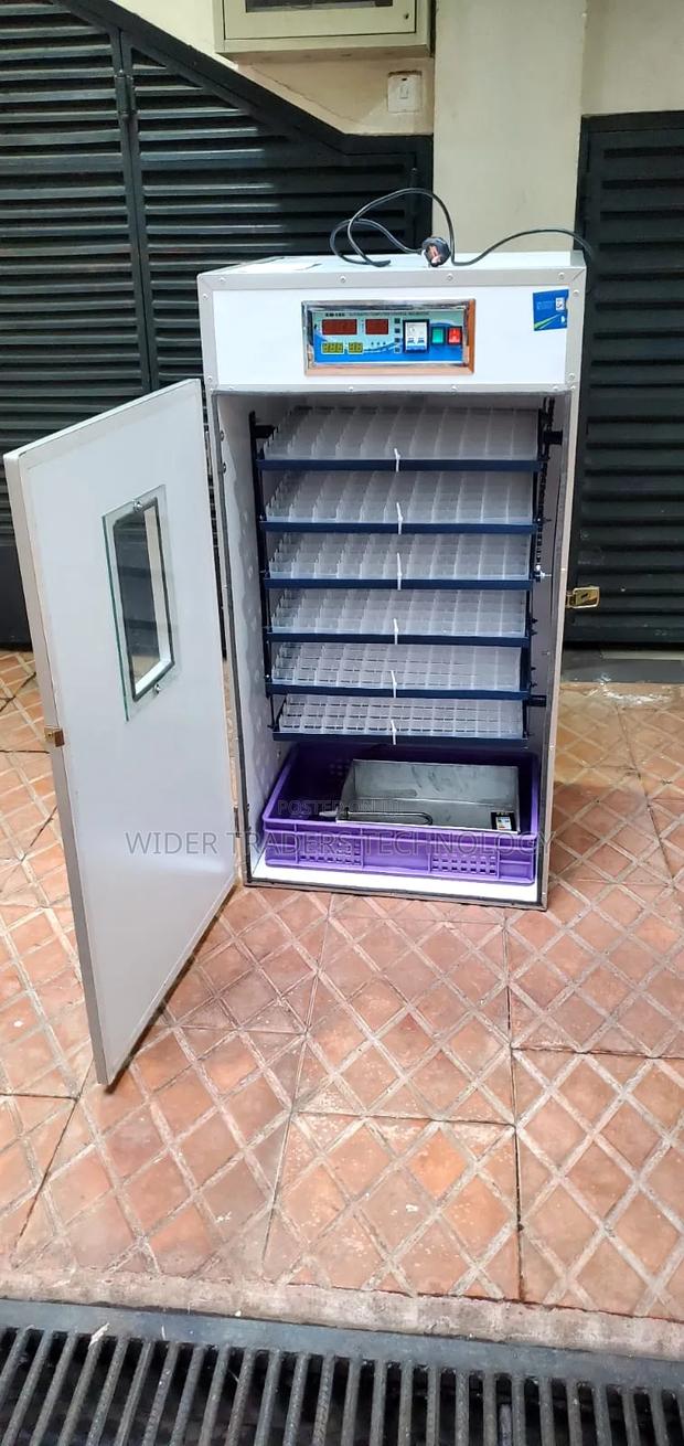 528 Eggs Incubator Single Function Ac/Dc Powered - main view