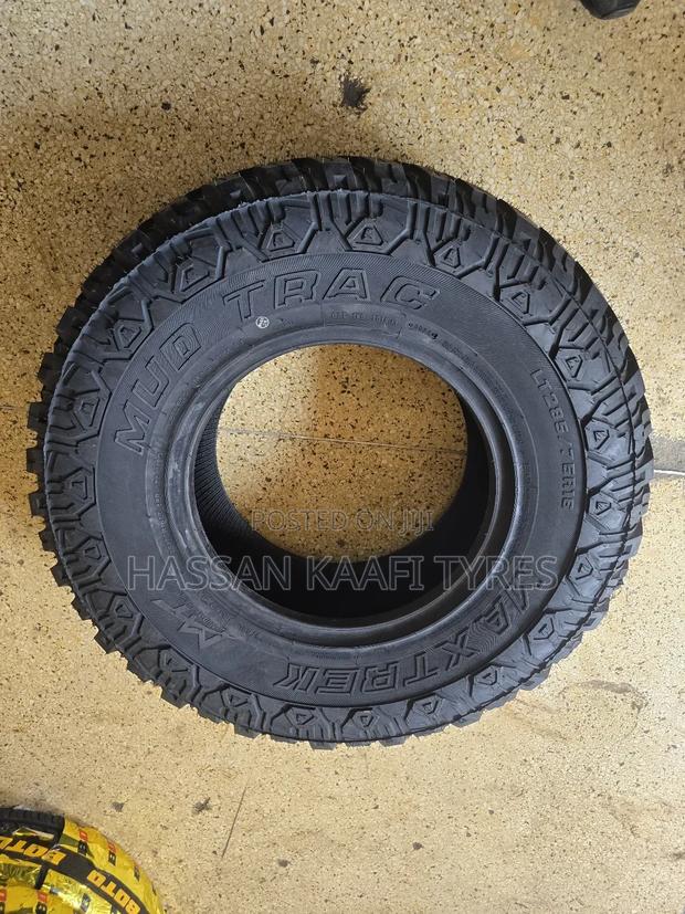 285/75r16 Maxtrek Mt - thumbnail 3
