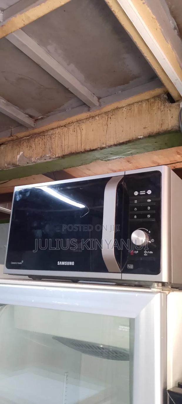 Samsung 800w Microwave - main view