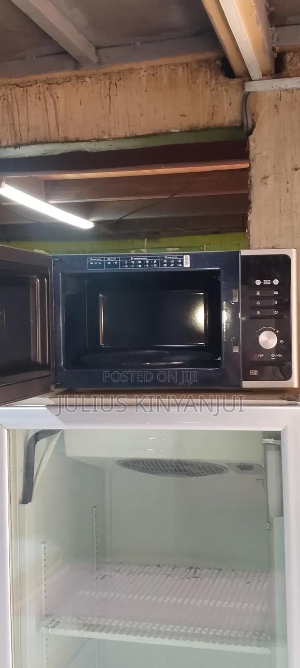 Samsung 800w Microwave - thumbnail 3