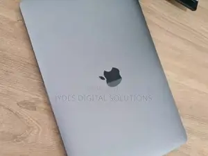 Laptop Apple MacBook Pro 2018 16GB Intel Core I7 SSD 512GB