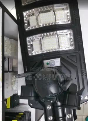 2-in-1 Functionality 450w + 450 Solar Security Streetlight