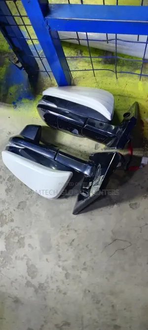 Extra Ordinary Ex Japan Toyota Harrier Side Mirrors