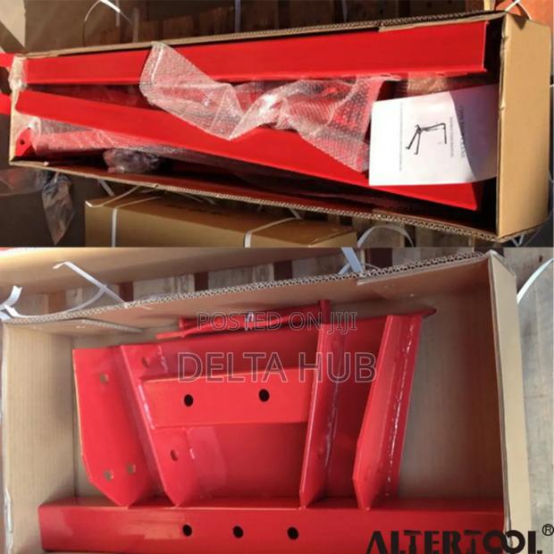 3000kg 3t Small Conventional Pickup Truck Foldable Crane - main view