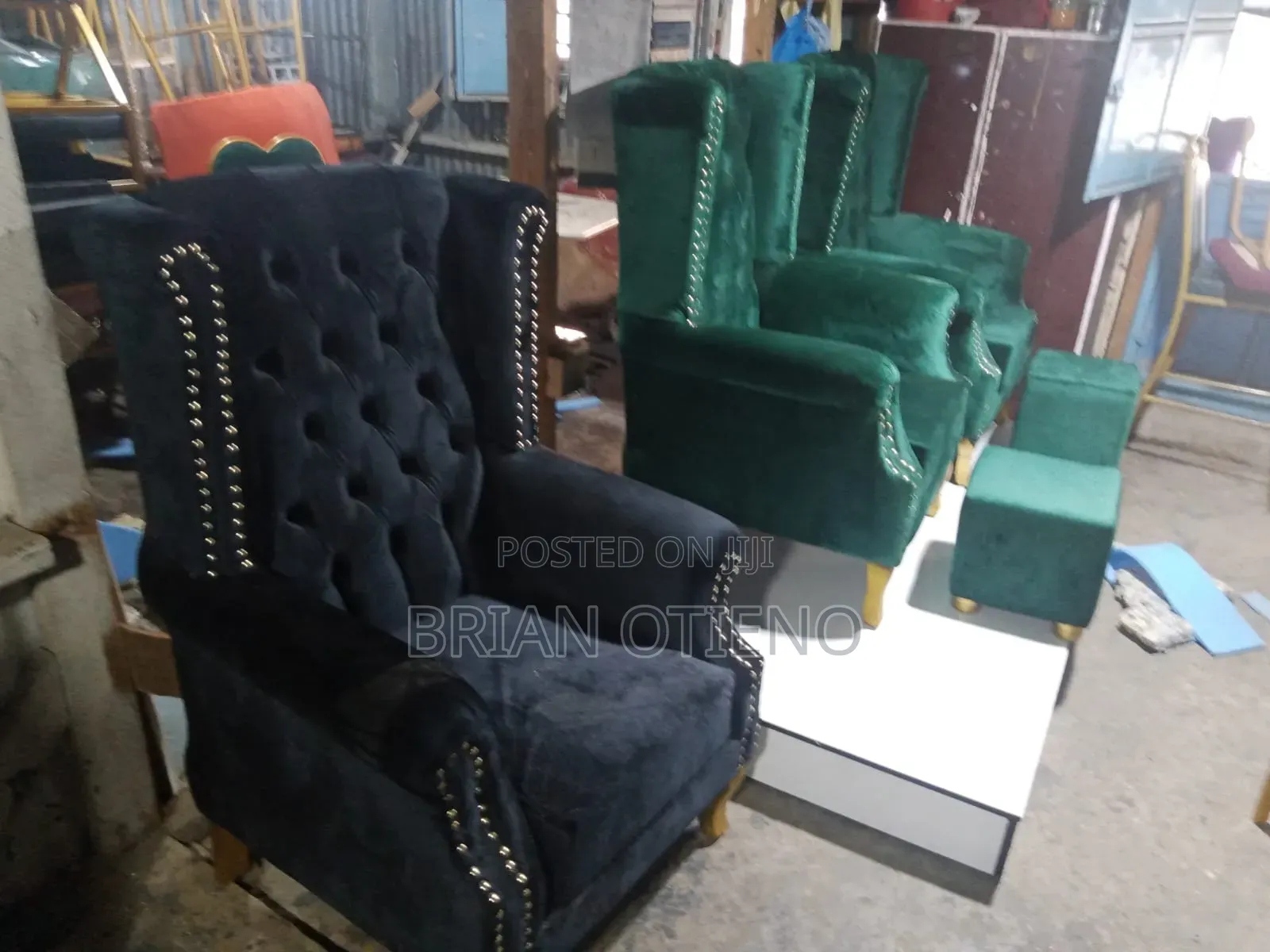 King's Chairs of Different Colours With Good Leather