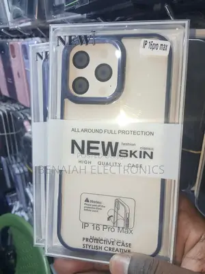 iPhone 16 Pro Max Fashion Case (Clear)