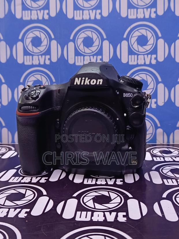 Nikon D850 Full Frame Body - thumbnail 5