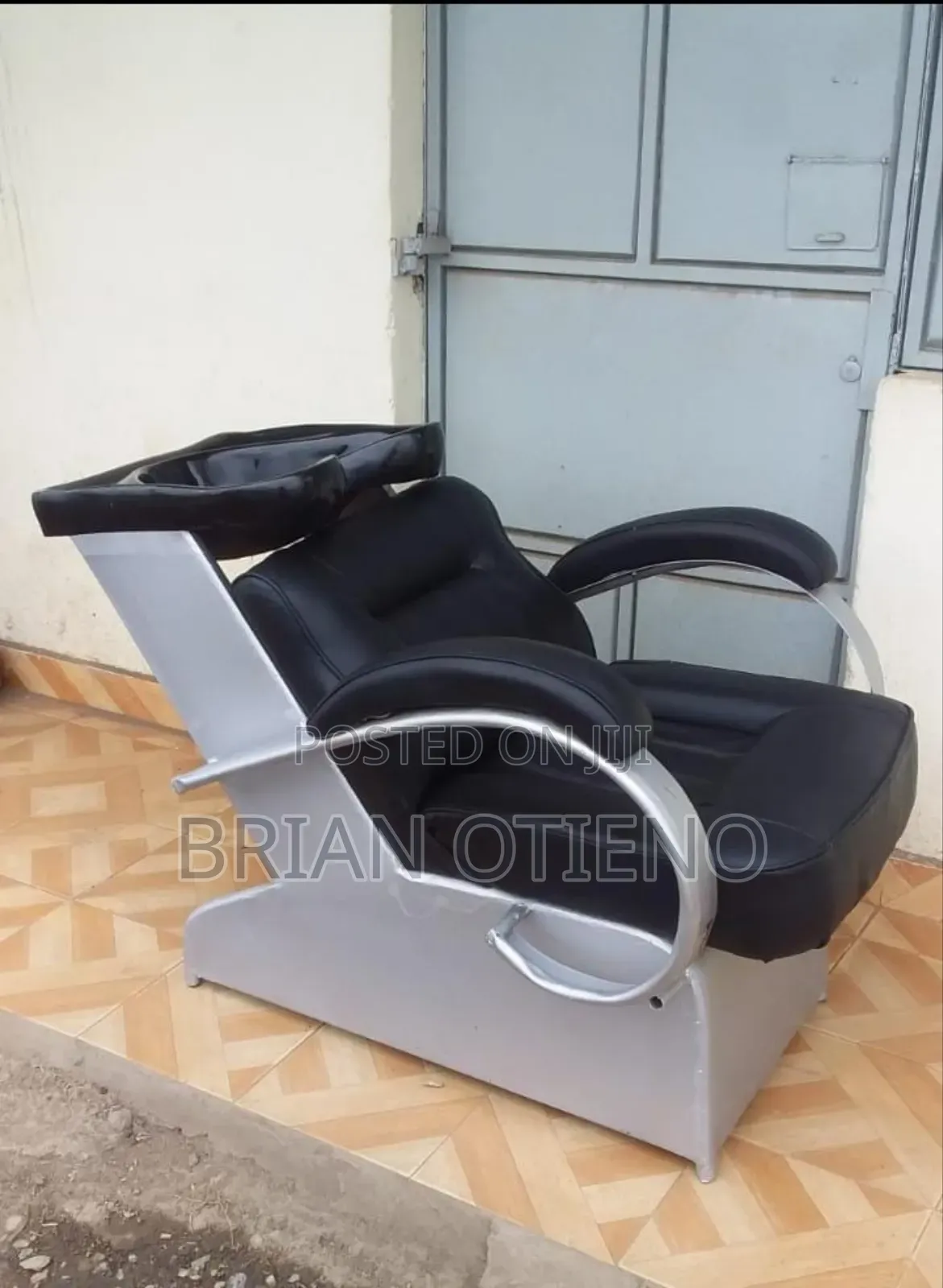 Unit Shampoo Sink Ln Silver Base With Black Basin
