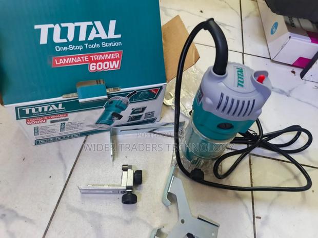 Total Tlt6001 600w Laminate Trimmer