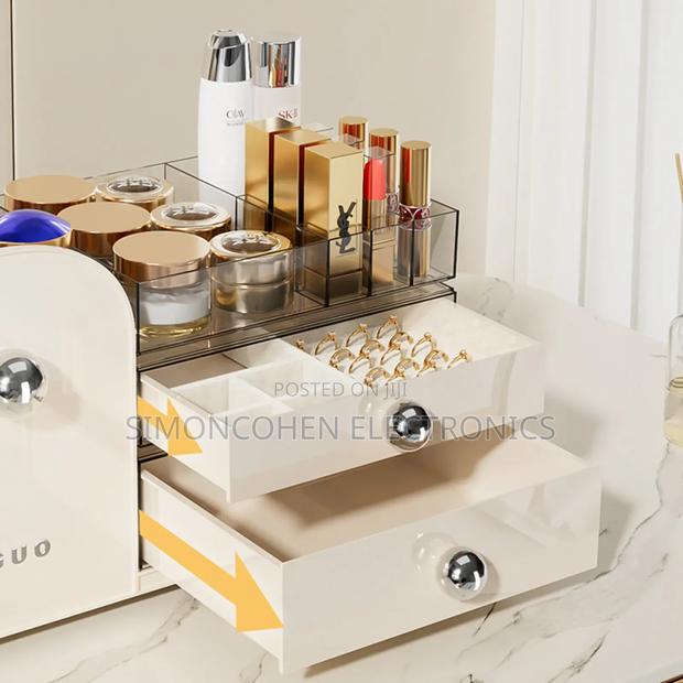 Large Capacity Make-Up Organizer - thumbnail 3
