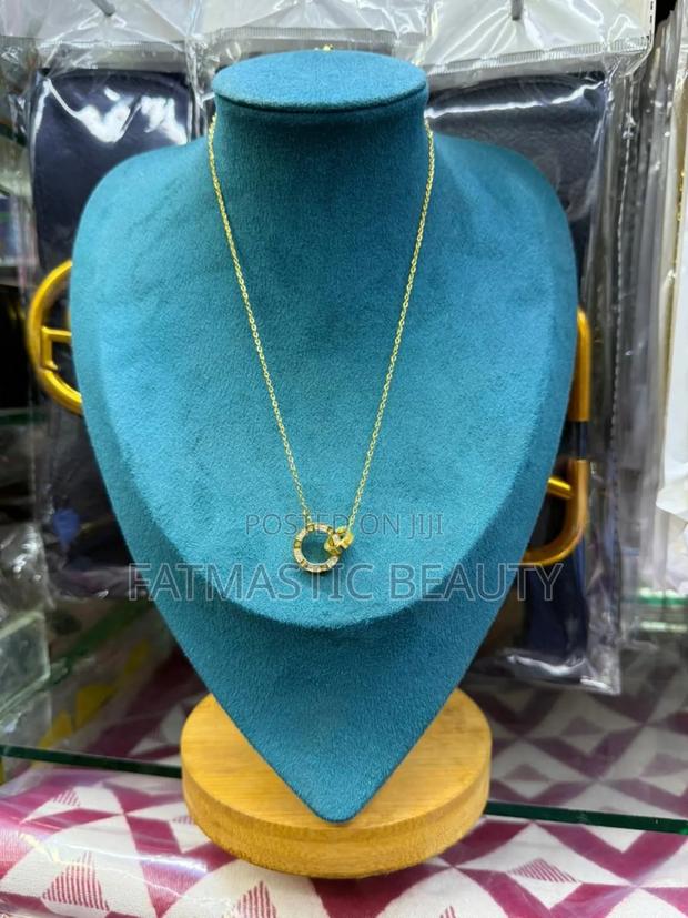 High Quality Necklace - main view